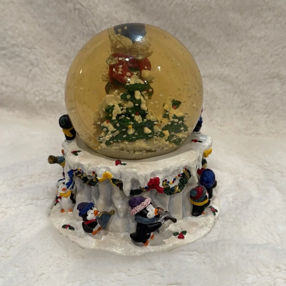 VTG 2001 Kirkland Signature Christmas Stationary Musical Water Globe Snowman